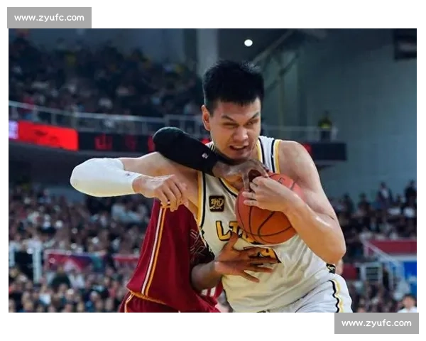 许钟豪铁山靠致亚洲第一后卫报销，CBA 恶汉再引国际争议