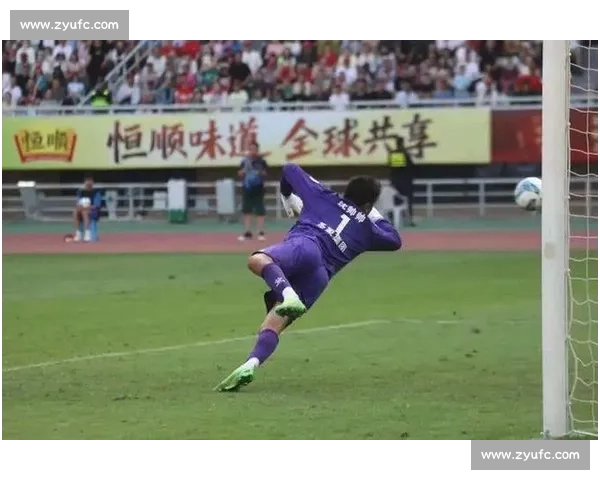 徐州门将神级划铲镇镇江！苏超最帅扑救引爆热议